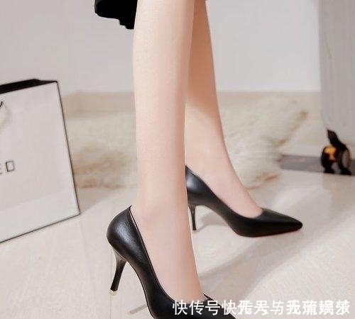 高跟鞋|尖头细跟高跟鞋，搭配一双透肉袜，真是赞
