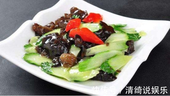 饭桌上怎能少的几道下饭菜，做法简单，怎么吃都不会腻，又美味！