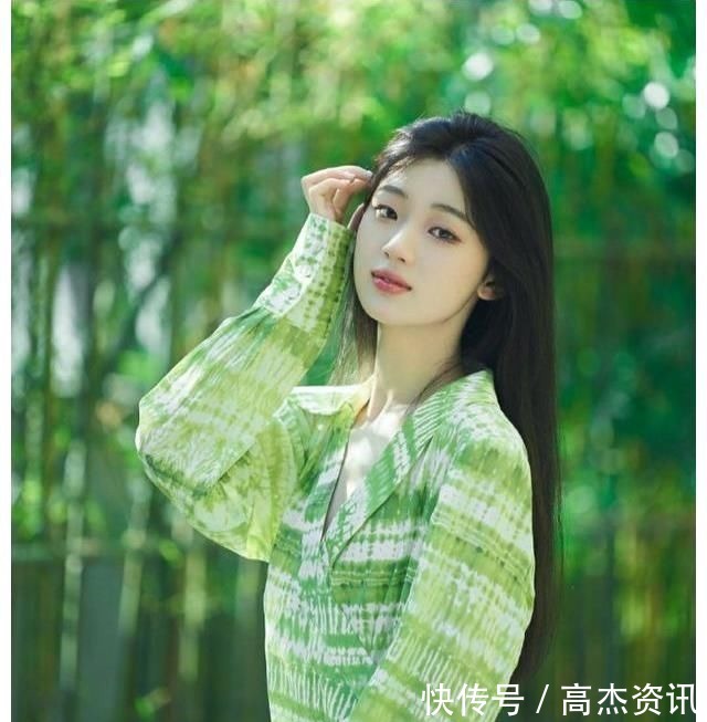 单依纯不听李健言，落泪在眼前，舞台尴尬让网友嫌弃