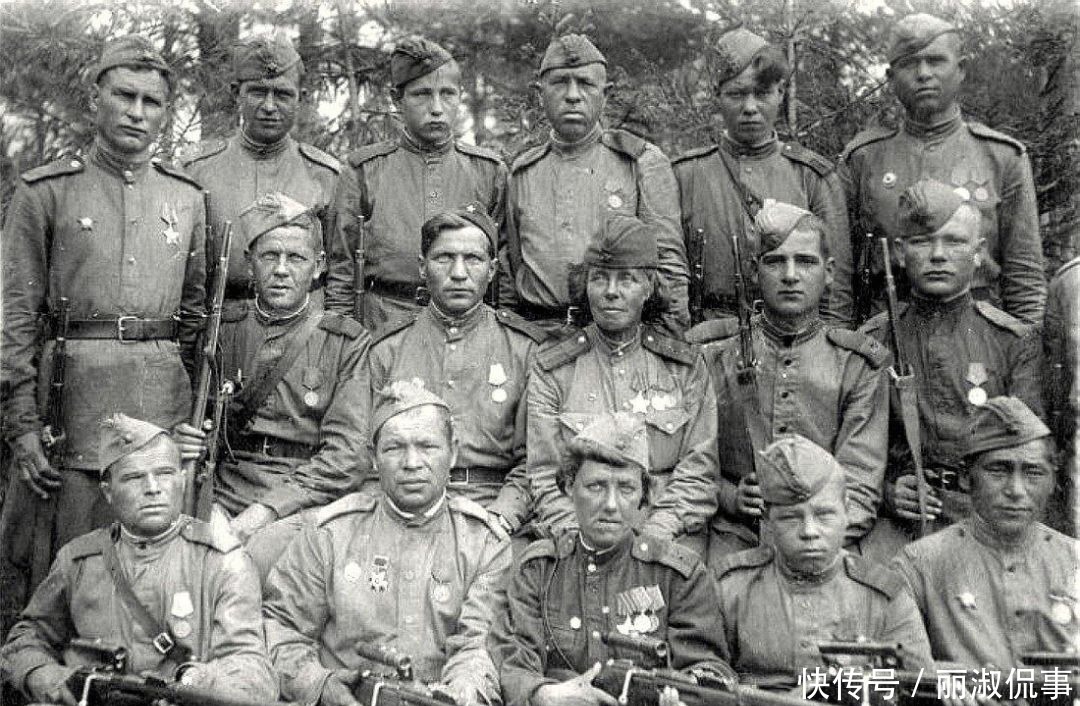 想着|谁是王牌女狙击手?别老想着柳德米拉,还有一位52岁老奶奶