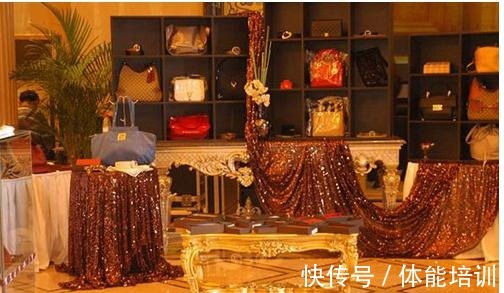 kelly 预算 三千的大牌包包!