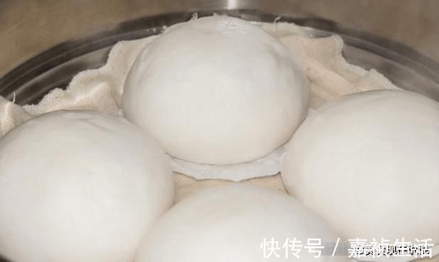 蒸馒头|蒸包子馒头,别再用水和牛奶和面了!用它来和面,又香又白又好吃