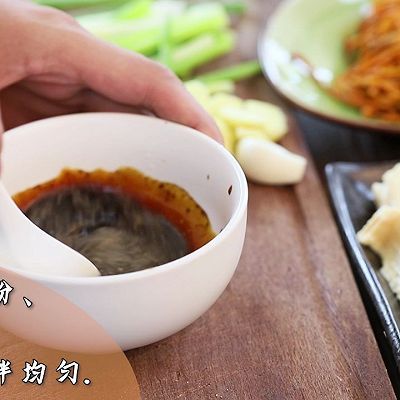 腐竹|虫草花腐竹蒸鸡腿