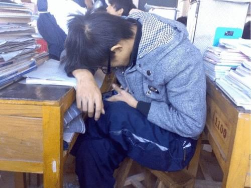 家长|高三学生不能装在手机上的4个软件，会影响到高考，家长需要谨慎