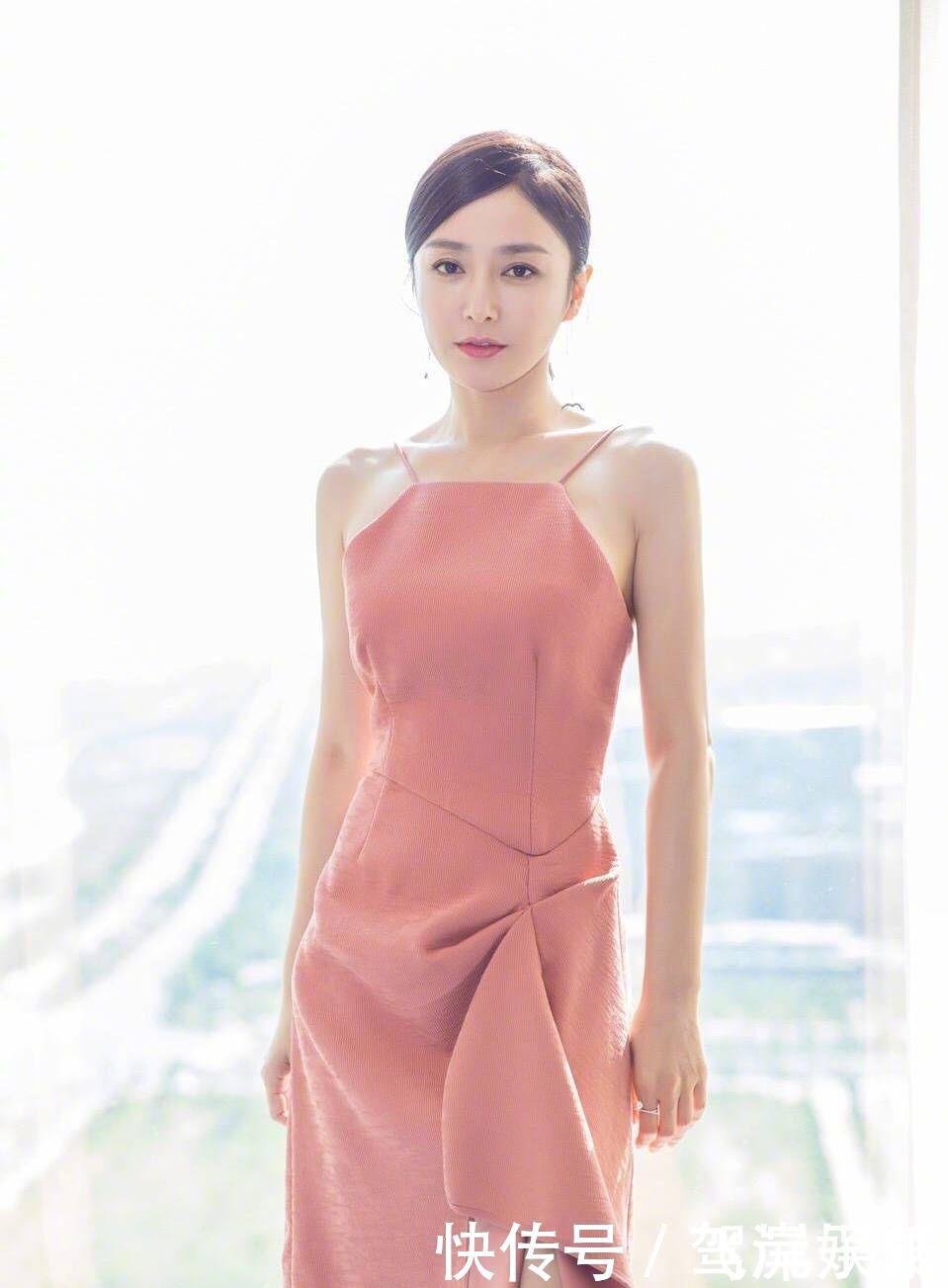 街拍聚会晚礼服,“撩”中小仙女们的心