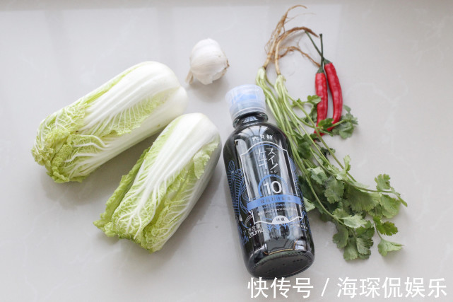 年夜饭别只盯大鱼大肉吃，来道爽口开胃凉拌菜，中和油腻有益肠道