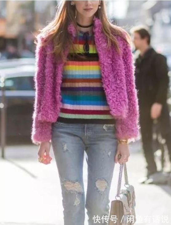 中年|中年女人穿衣要体面,少穿这4种自带“廉价感”的内搭,很败气质