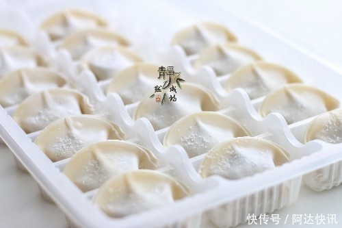 速冻水饺是开水下锅还是冷水下锅怎样煮不破皮来，统统告诉你