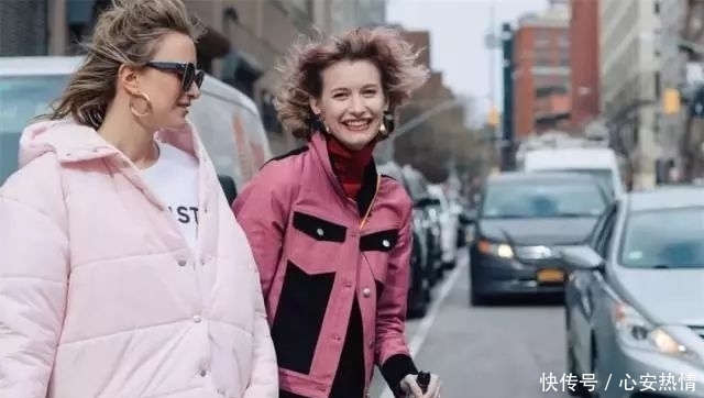 春天把这两种颜色穿在一起,你看起来又贵气又时髦,热巴都在穿