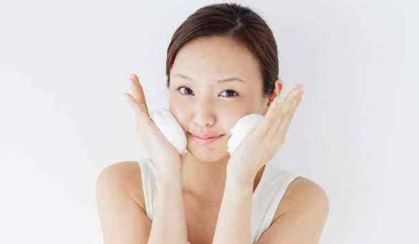 脸上有这三个表现的女生,说明皮肤在变好,颜值蹭蹭往上涨