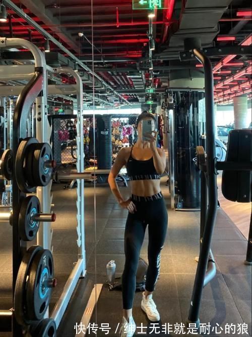 巧克力|身高175的巧克力腹肌女神，坚持健身5年，迷人身材斩获健身冠军