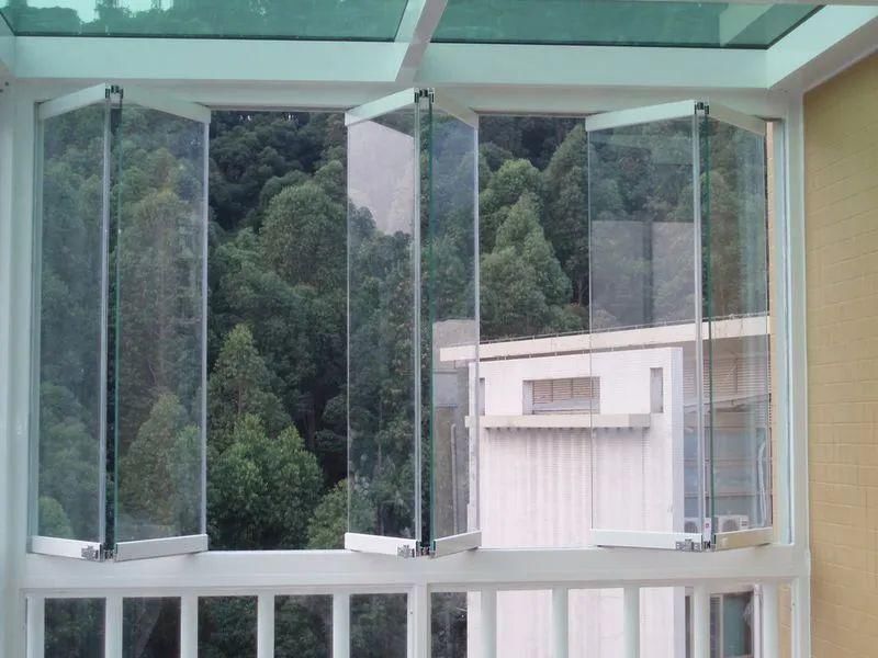 无框|封阳台不要用铝合金窗了,聪明人都装这种替代,懊悔现在才知道