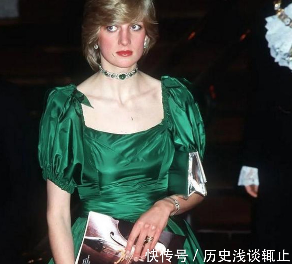 戴安娜皇妃 原来西方皇室也爱翡翠,看戴安娜皇妃就知道!