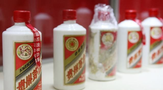 酱香|白酒香型哪种最好反正茅台的酱香都抵不过它,入口生津余味无穷