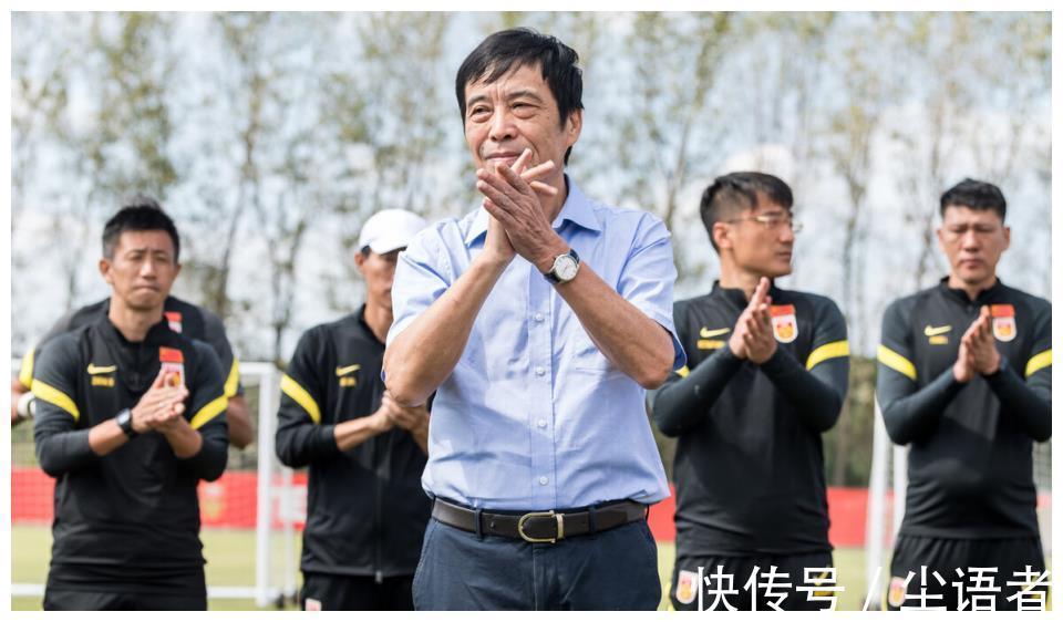 名记|是何居心？名记直言李铁驾驭不了12强赛，并曝出中国足协一记猛料