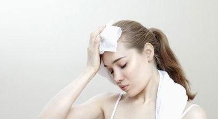 活路|十人九湿!抓住“黄金排湿期”,家中备1种水,简直不给湿气活路