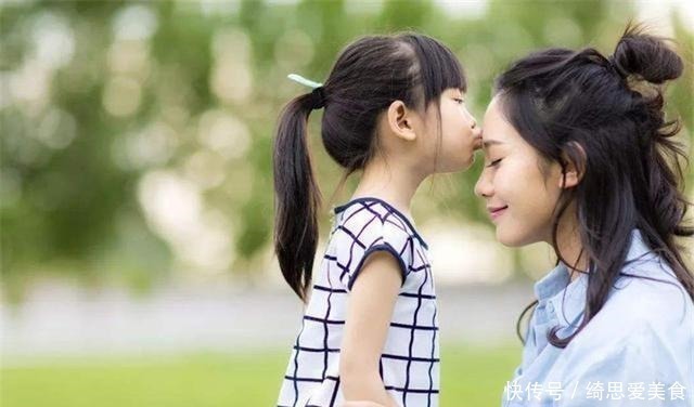 父母|孕妈怀上5胞胎,分娩时80名家属陪产,得知孩子性别全家笑翻