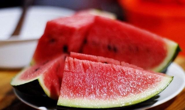 怀孕|怀孕期间,胎儿最“怕”这5种水果,孕妈赶紧停嘴吧