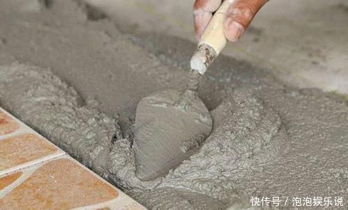 瓷砖胶|越来越多人不用水泥贴瓷砖了，现在都流行这样做，省钱又方便