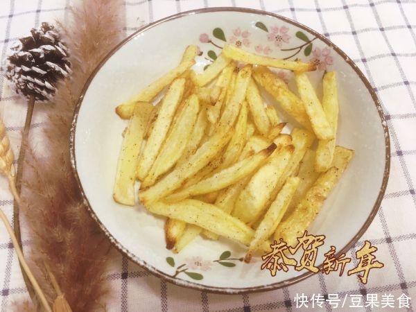 这道烤箱版薯条（一人份），超级简单，绝对下饭