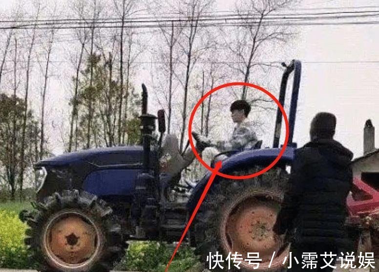 駕照|張藝興曬拖拉機(jī)駕駛證,錄制綜藝太用心,《向往的生活》好戲來了