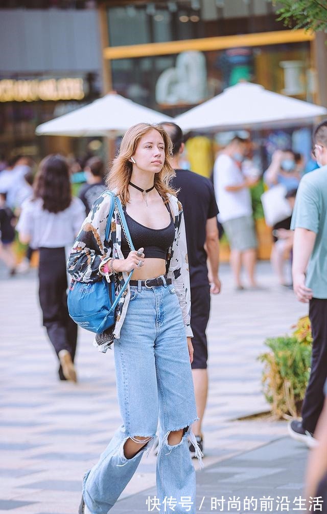 瑜伽裤","m":"7405088bf8c37eeeb2fa5d002c4dde73e99e28ee","nlabel":"stat_3045740437:zm.news.so.com:576O6aOf5rS75Zyw5Zu+,pageType_zmt,glevel_3","ntag":"tfashion;sfashion_时尚;kfashion_1:穿搭;kfashion_1:瑜伽裤;call_P:全类:时尚