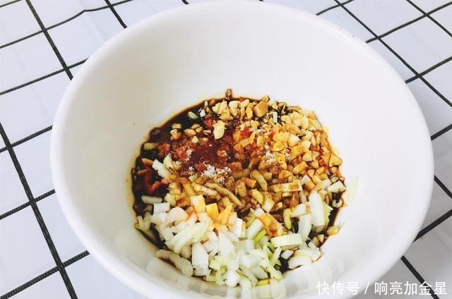 辣椒|口水鸡的家常做法,简单易上手,麻辣香嫩让人直流口水