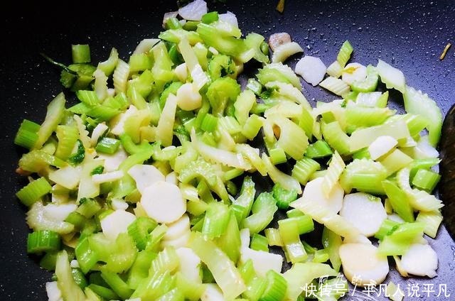 中薪|伏天,最该吃的不是西瓜,而是它,一周吃几次,脾胃舒坦身体佳