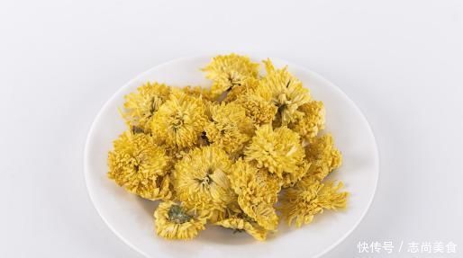 专家提醒血脂升高,除了头晕,“眼睛”还会有3种表现,需留意