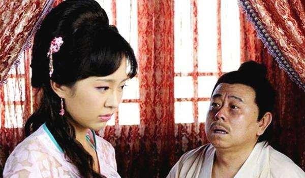 精华@“家穷人丑,一米四九”,其实下联才是精华,却少有人知晓!