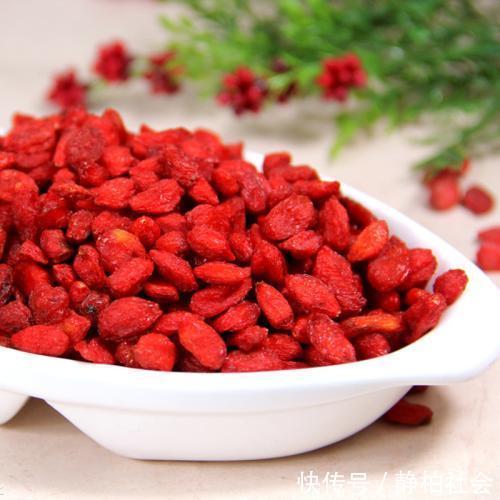 肝火|以下4物是枸杞的“好搭档”,坚持喝,降肝火、助睡眠、补益气血