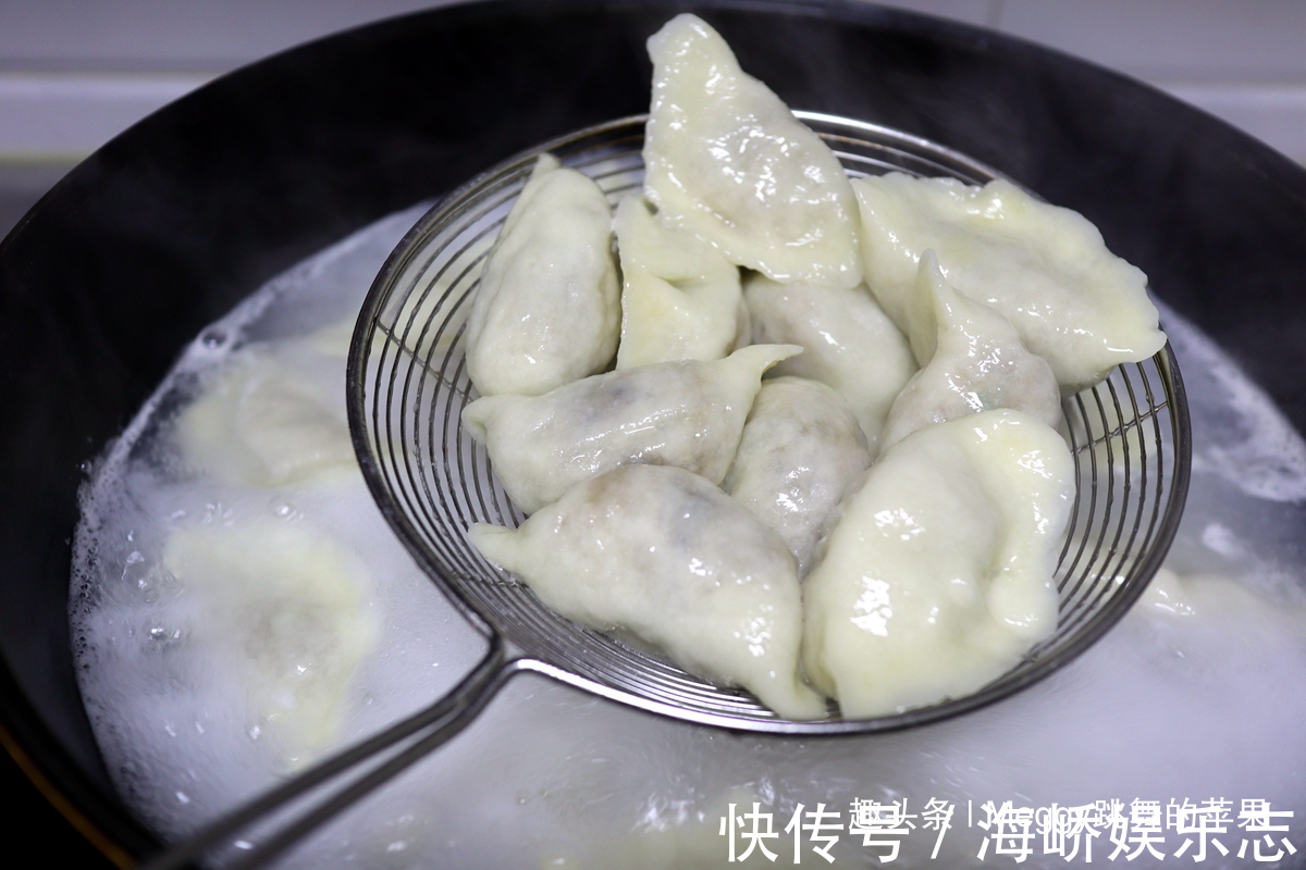 太香|茄子馅的饺子给肉都不换,酱香浓郁太香啦,一顿吃30个小意思