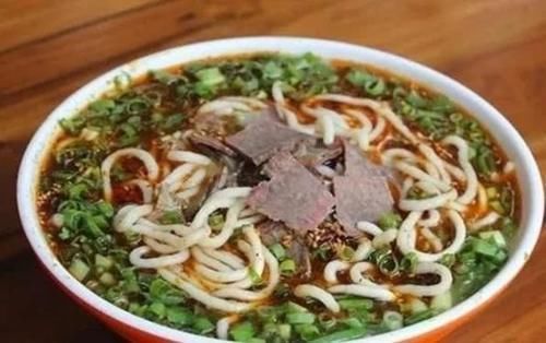 这些“难念”的中国菜名都能念出来,汉语肯定过“八级”了