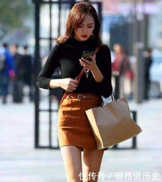 街头|街头美拍,气质成熟华丽的靓丽美女,穿搭美轮美奂