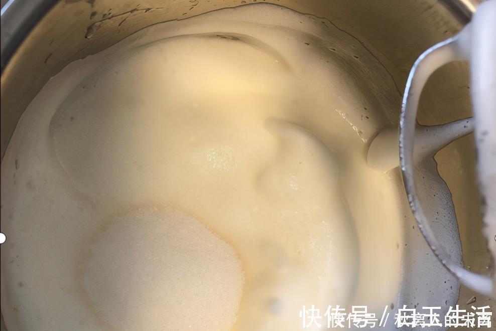 日式|没有食欲就试试这个蛋糕卷,绵软可口,咬一口满满幸福感