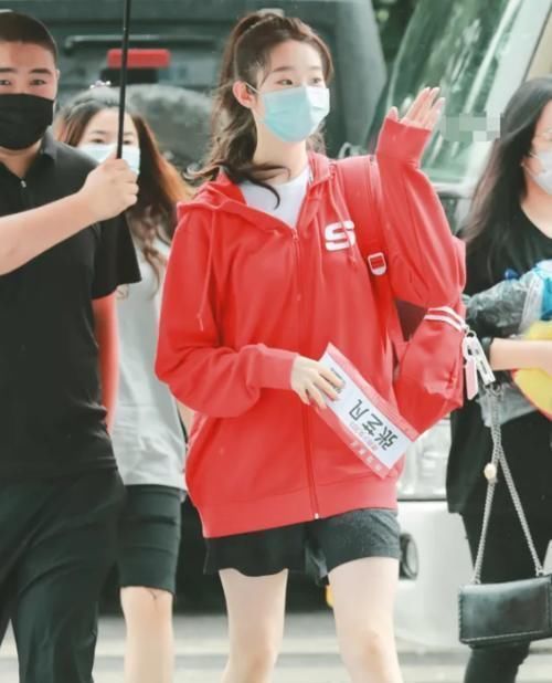 人设崩塌 徐艺洋错失出道位后,张艺凡撒谎言论被翻出,网友单纯人设崩塌