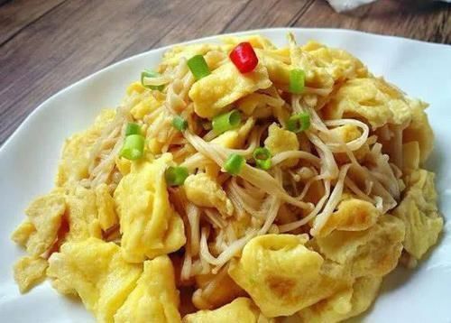 这菜被称作天然“补脑菜”,每天炒一盘,简单易学,脑瓜更聪明