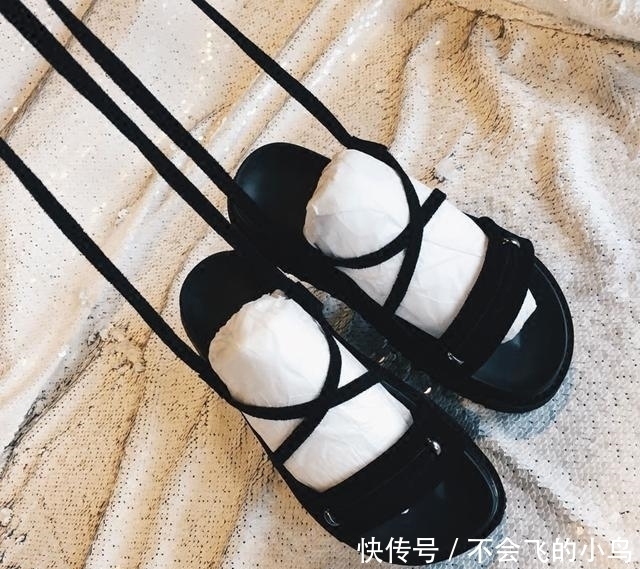 凉鞋|想要清新+性感,绑带凉鞋来满足你