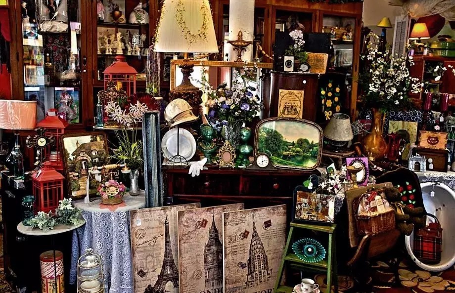 估的|大哥1万欧元买回的翡翠香炉,专家估的价格让人眼红!