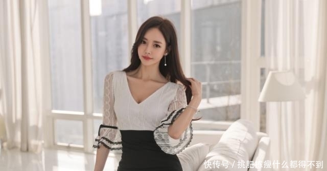 高腰半身裙配V领衬衫,真是最美不过孙允珠