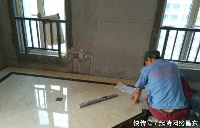 水泥|德国人贴瓷砖用瓷砖胶，中国师傅多数用水泥砂浆，到底哪种更好？