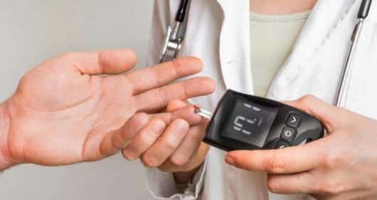 糖友|男子患糖尿病30年，没有并发症，他给出4点降糖秘籍，早看早受益