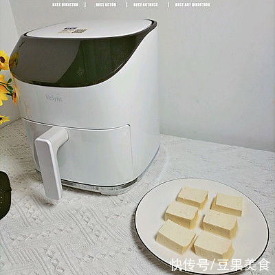 厨娘教你一招巧做空气炸锅减脂豆腐