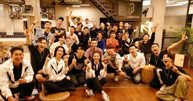 《哥哥》成团后资源差距大,有人成时尚宠儿,3rapper被打回原形