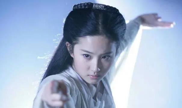  小龙女的姓|金庸笔下的“小龙女”，其实还有个真名，金庸在一个细节中有暗示