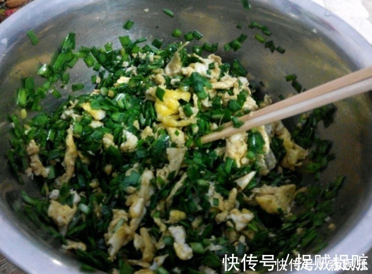饺子馅|包韭菜馅,这3样不要放!多数人爱放,导致饺子爱出水,腥味也大
