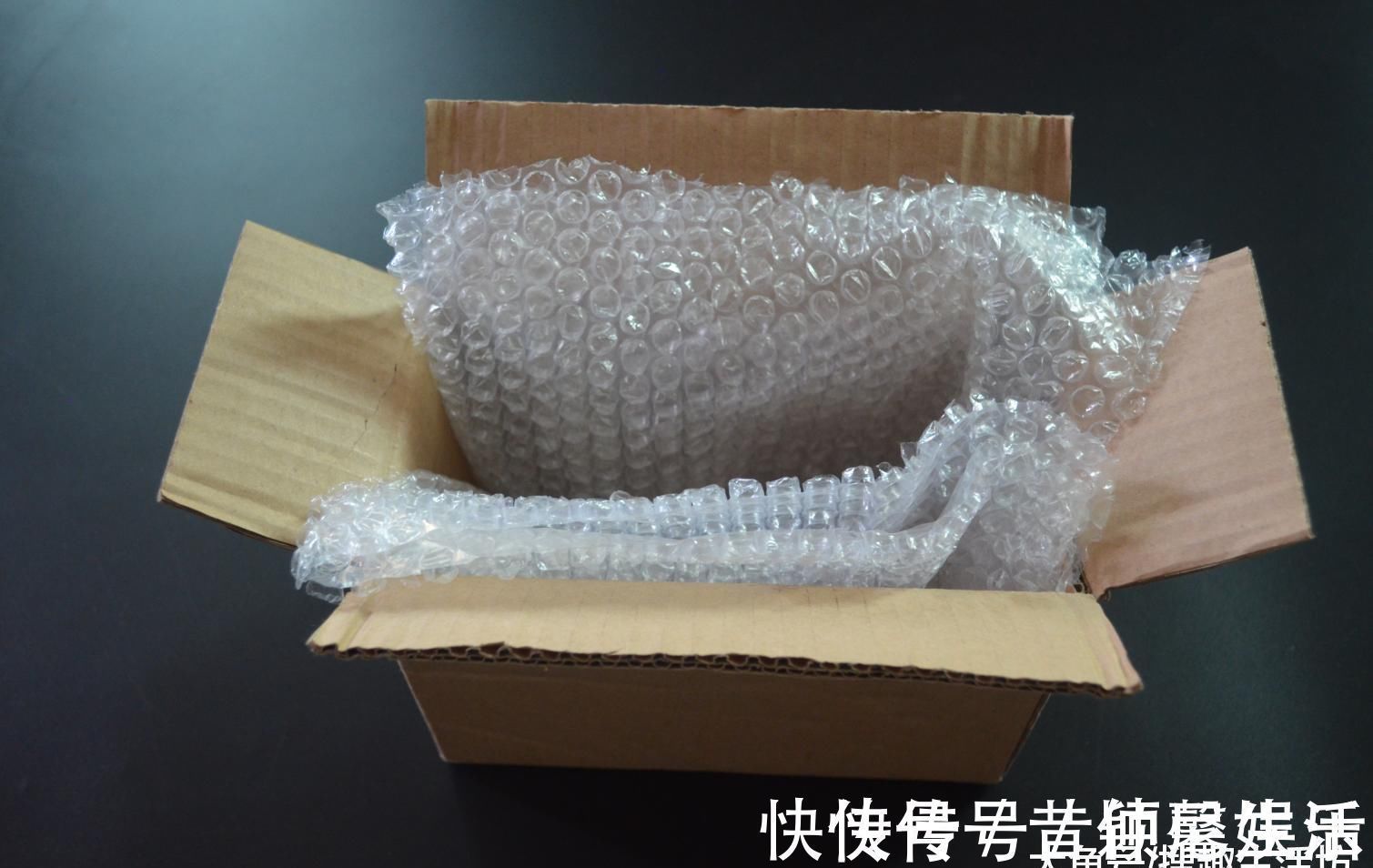 快递箱|快递箱里的气泡垫别扔了, 没想到还有这么多妙用, 看完赶紧去试试