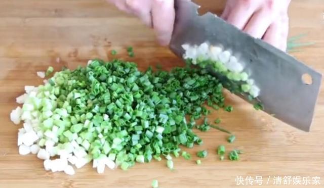 吃出|大厨教你做红烧狮子头,汁香味浓还Q弹,在家也能吃出饭店的味道