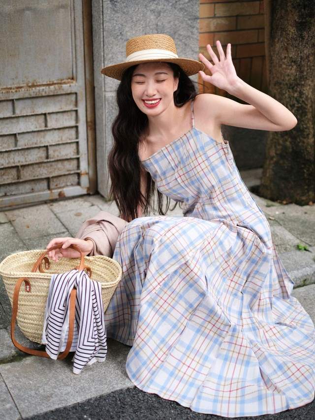 条纹上衣 想要穿出日杂风?不如试一试混搭,条纹上衣+直筒裤,实用又百搭