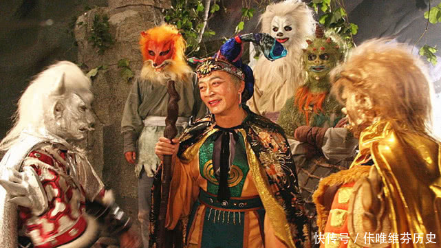 孙悟空|《西游记》“骗”观众33年,龙宫用鱼缸拍,孙悟空差点被烧死